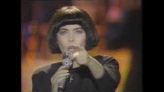 Mireille Mathieu  La Vie En Rose amp Paris En Còlere live [upl. by Daffy]