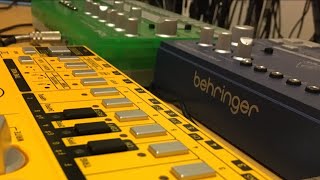 Behringer RD6 vs TD3  Funk Sensation [upl. by Hctim855]