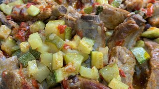 Calabacitas a la Mexicana con costillas de puerco [upl. by Ainerol428]