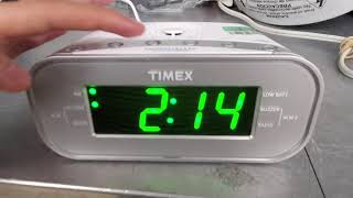 Timex T231 AMFM Clock Radio [upl. by Suinuj402]